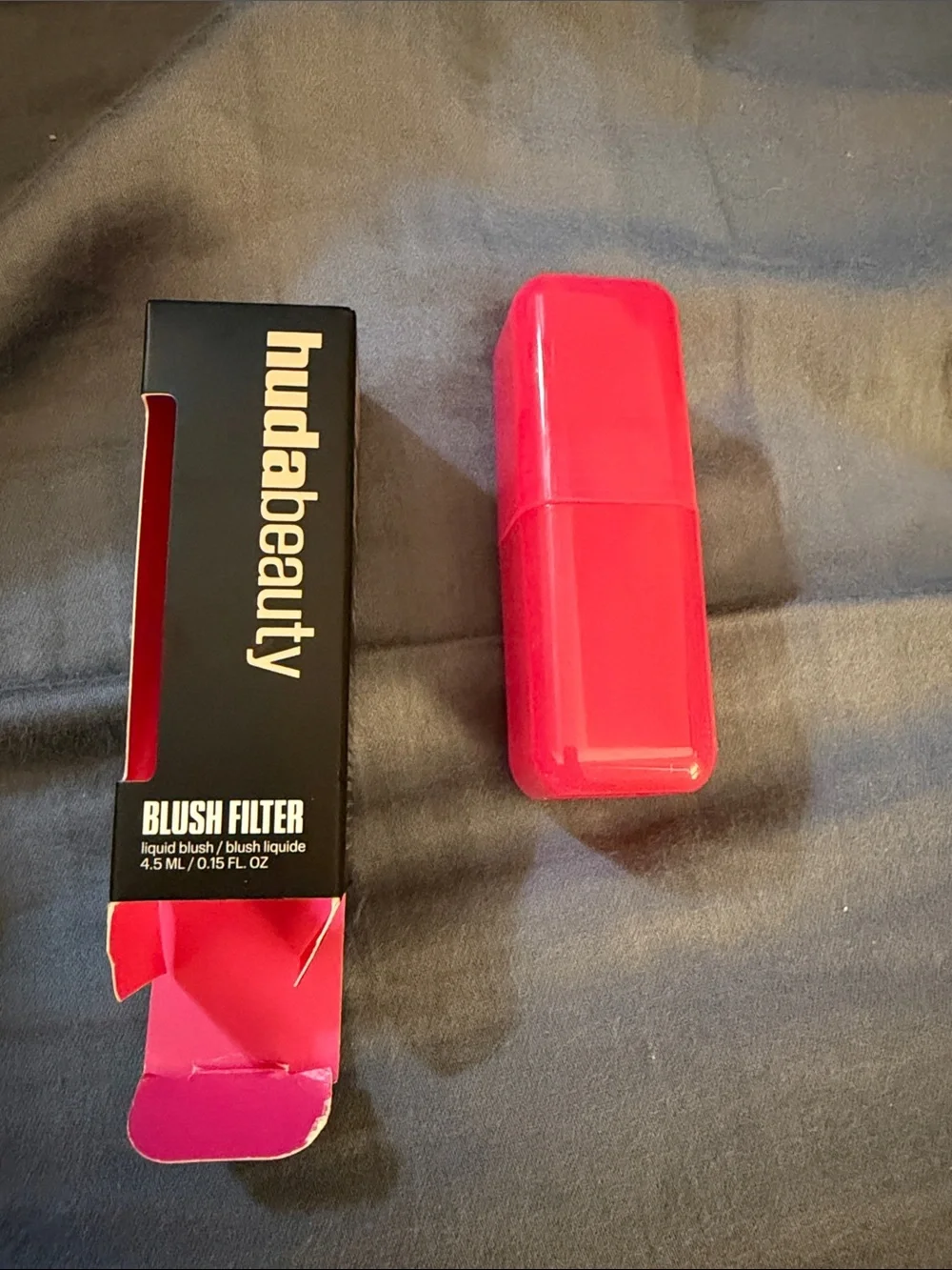 HUDA BEAUTY vibrant liquid
